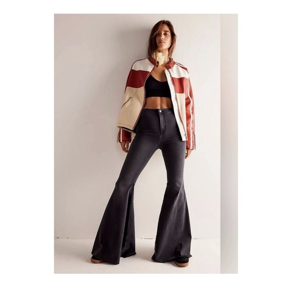 We The Free Denim - Free People We The Free Just Float On Flare Jeans Size 33 Black Washed Boho